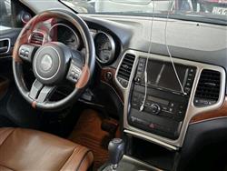 جیپ گراند شیرۆکی